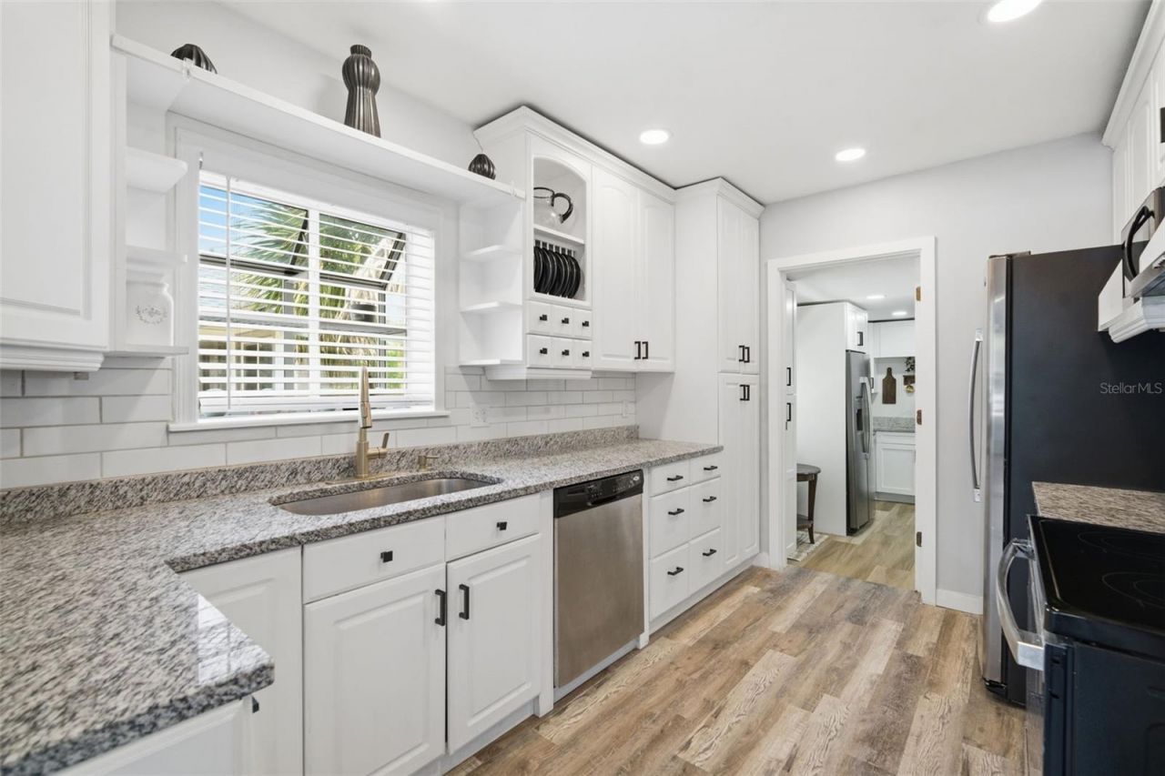 4120 Burlington Avenue N, Saint Petersburg, FL 33713 Photo