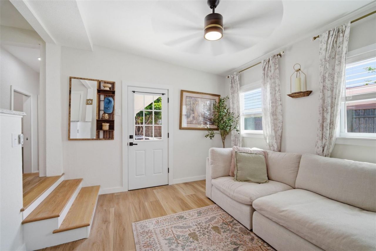 4120 Burlington Avenue N, Saint Petersburg, FL 33713 Photo