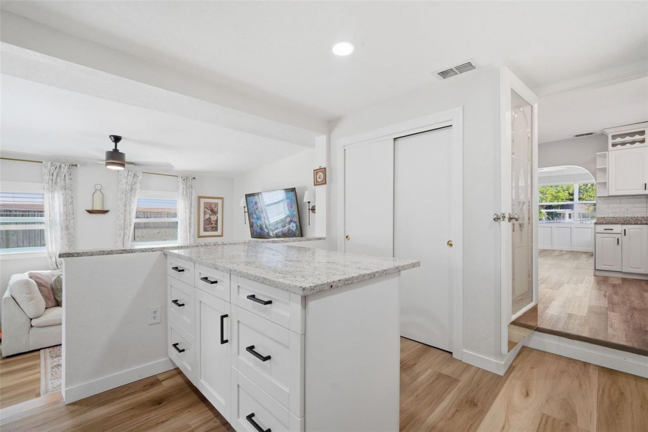 4120 Burlington Avenue N, Saint Petersburg, FL 33713 Photo