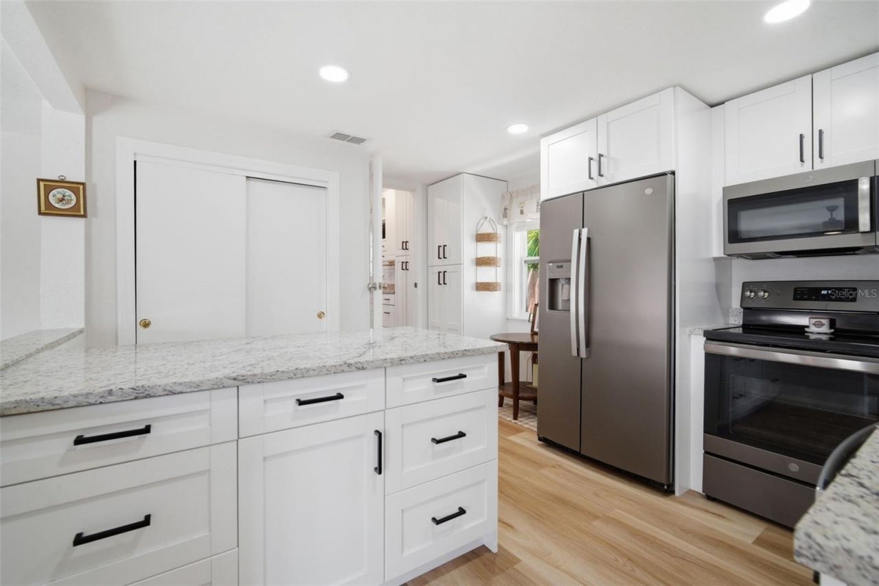 4120 Burlington Avenue N, Saint Petersburg, FL 33713 Photo