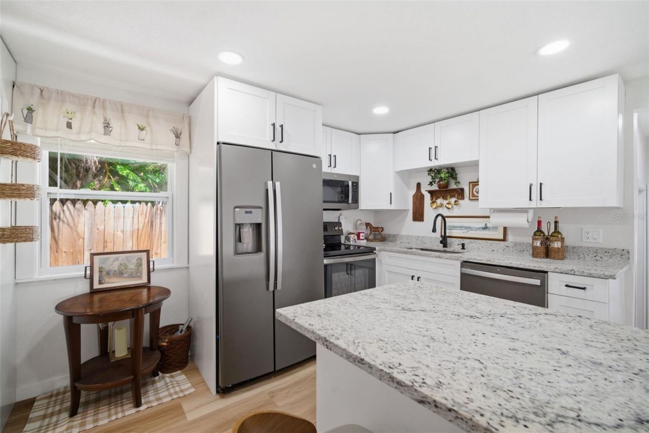 4120 Burlington Avenue N, Saint Petersburg, FL 33713 Photo