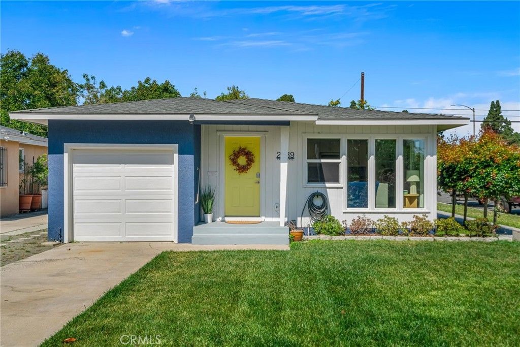 2489 Fashion Avenue, Long Beach, CA 90810 Main Photo