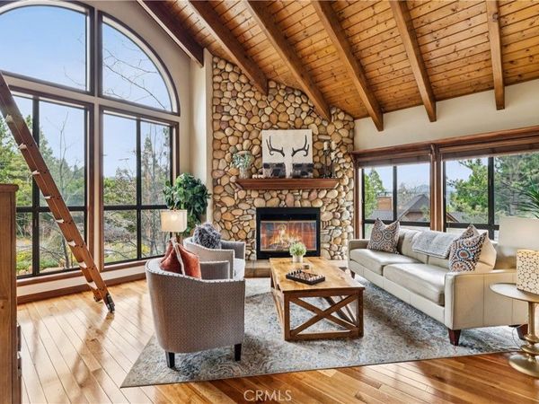 892 Nadelhorn Drive, Lake Arrowhead, CA 92352