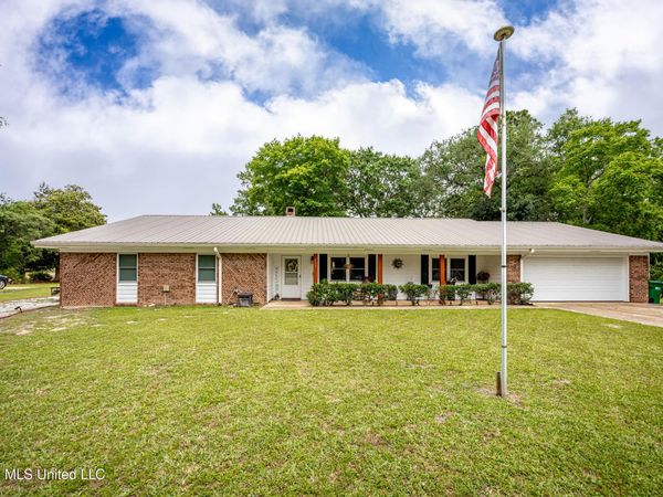 117 Muirfield Court, Ocean Springs, MS 39564