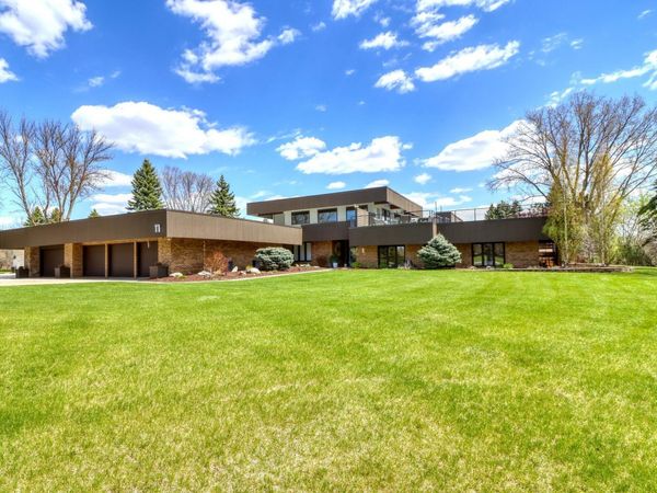 11 Briarwood Place, Fargo, ND 58104