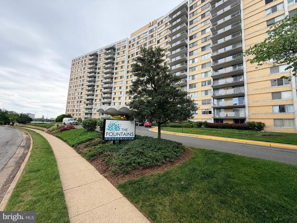 301 N Beauregard Street, Unit 1202, Alexandria, VA 22312 Main Photo