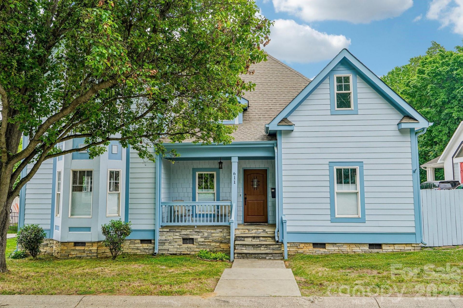611 E 37th Street , Charlotte, NC 28205 Main Photo