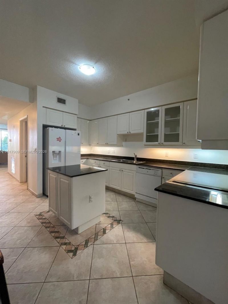 717 Crandon Blvd , Unit 408, Key Biscayne, FL 33149 Photo