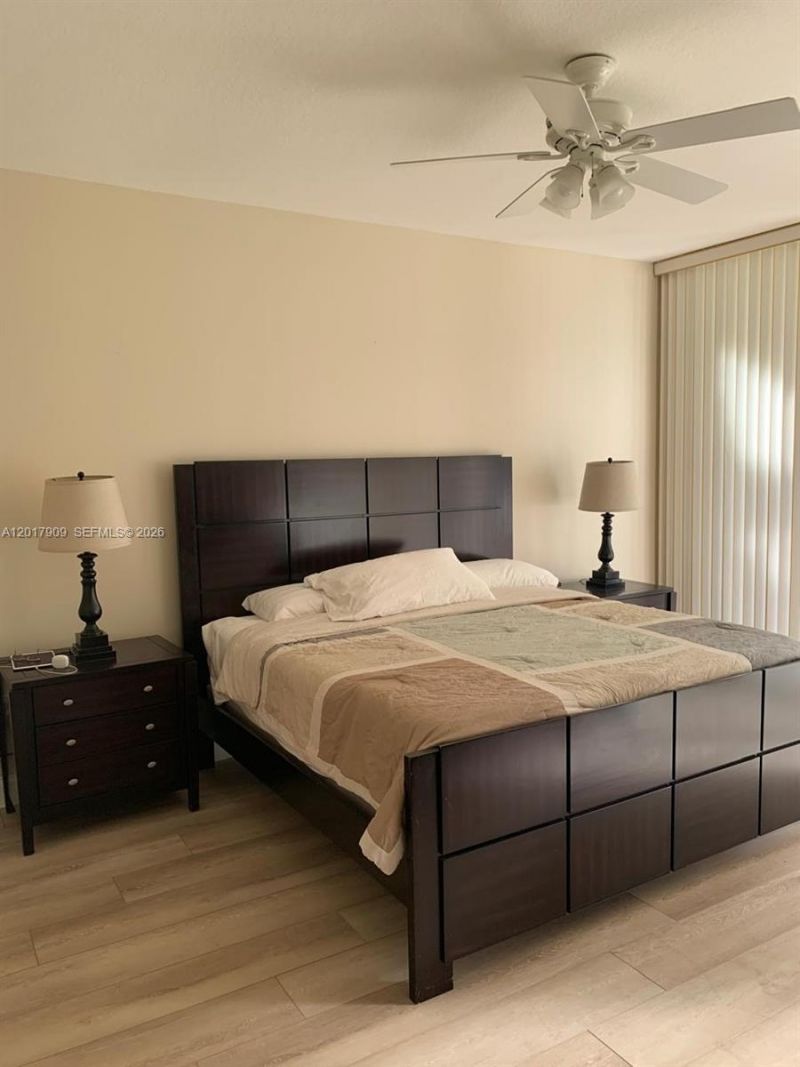 717 Crandon Blvd , Unit 408, Key Biscayne, FL 33149 Photo