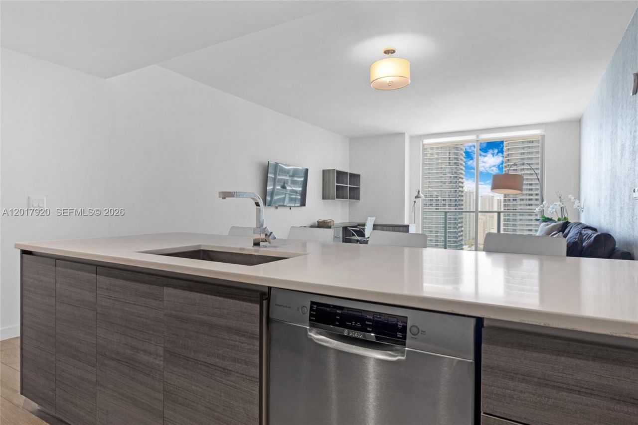 1100 S Miami Ave, Unit 3308, Miami, FL 33130 Photo