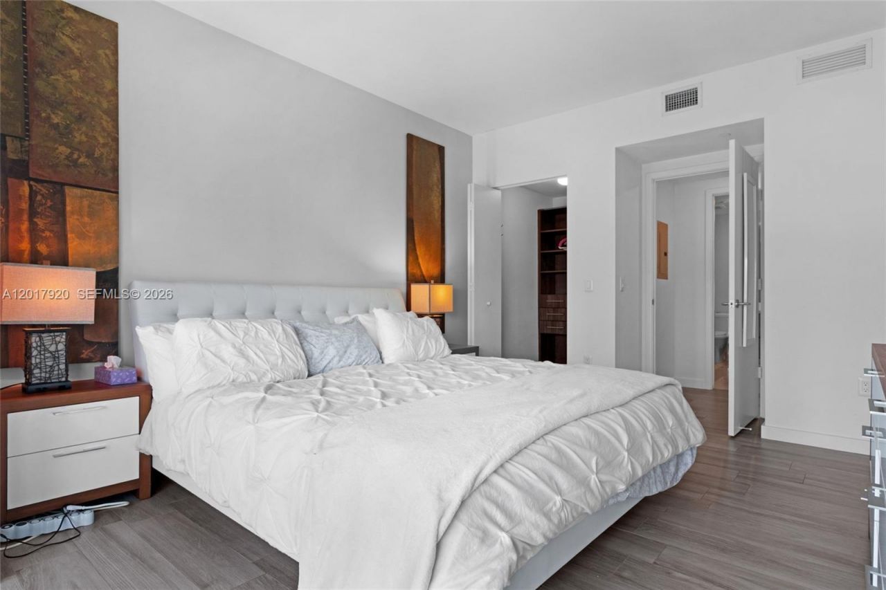 1100 S Miami Ave, Unit 3308, Miami, FL 33130 Photo