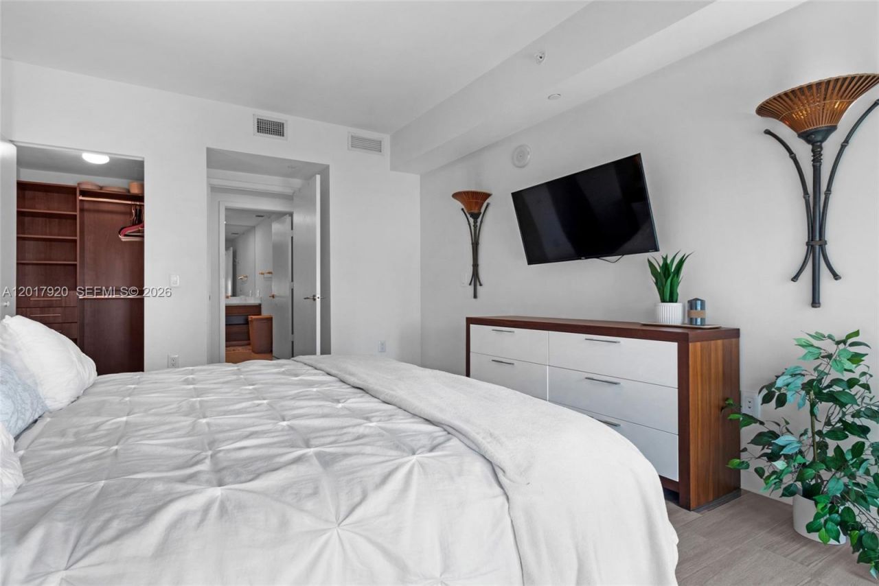 1100 S Miami Ave, Unit 3308, Miami, FL 33130 Photo