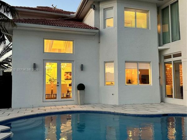 6801 NW 113th Ct , Doral, FL 33178