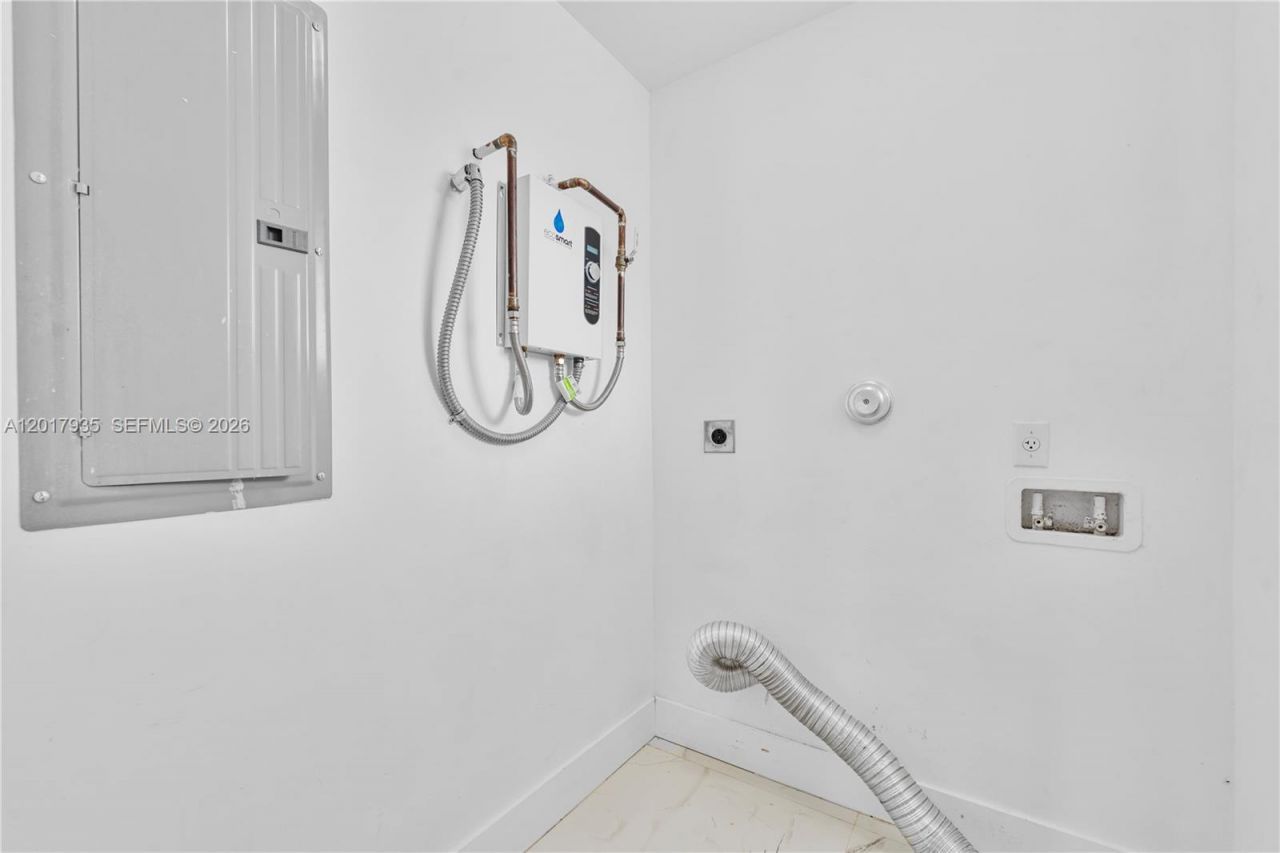11970 SW 215th St, Unit B, Miami, FL 33177 Photo