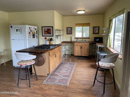 594 SW Main Street, Tonopah, NV 89049 Photo