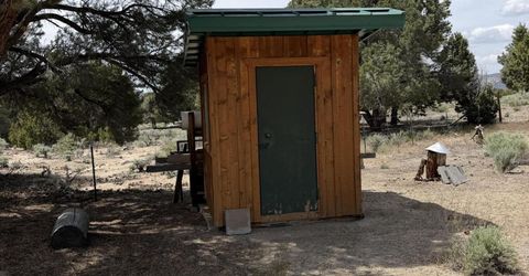 594 SW Main Street, Tonopah, NV 89049 Photo