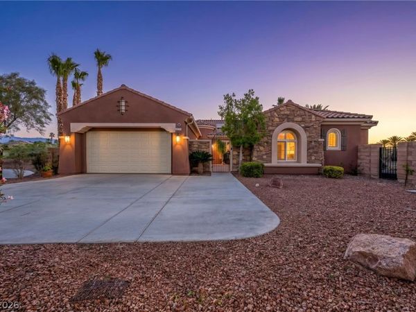 8324 Chapelle Court , Las Vegas, NV 89131