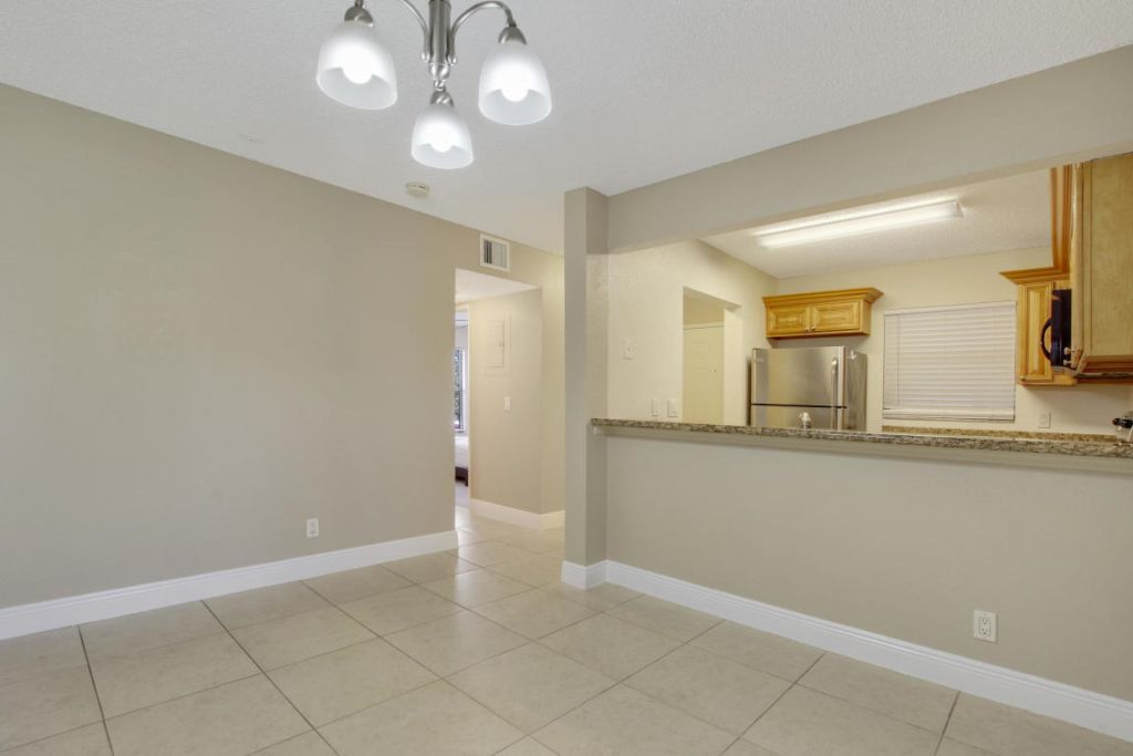 1524 Lake Crystal Drive, Unit H, West Palm Beach, FL 33411 Photo
