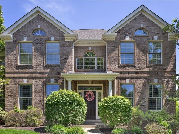408 Honey Locust Dr, Cranberry Twp, PA 16066