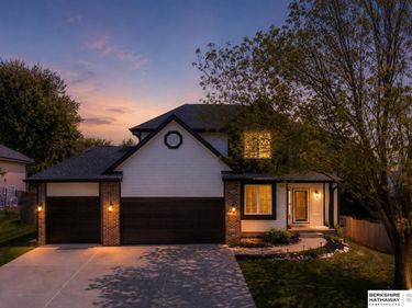 12105 N 160th Street , Omaha, NE 68007