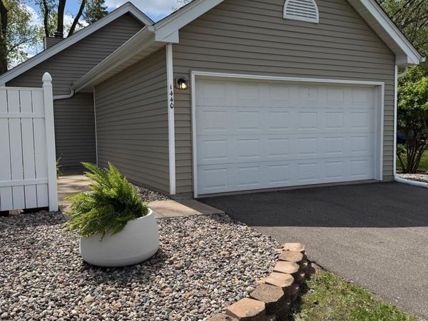 1440 Granada Avenue N, Oakdale, MN 55128