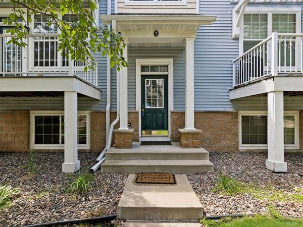 1679 Village Trail E, Unit 2, Maplewood, MN 55109