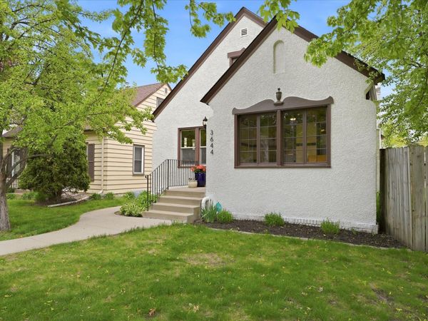 3644 Hubbard Avenue N, Robbinsdale, MN 55422