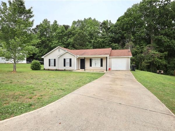 397 Thorn Thicket Drive , Rockmart, GA 30153