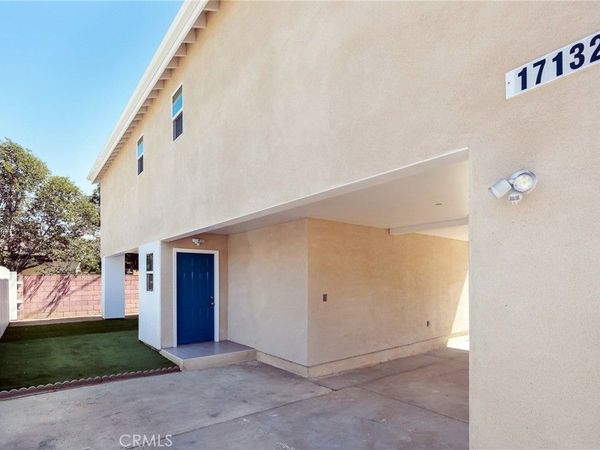 17134 Saticoy Street, Lake Balboa, CA 91406