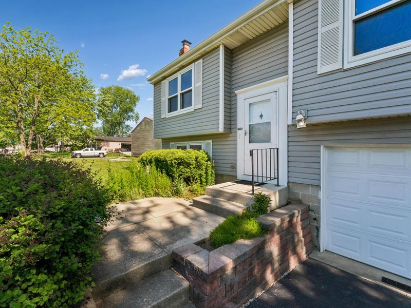 3946 Deer Lake Way, Columbus, OH 43204 Photo 4