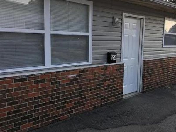 104 E Grace Street , Bethalto, IL 62010