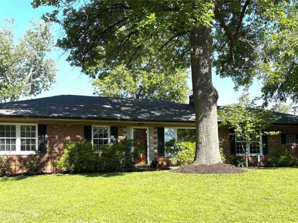 20 Ridge Line Drive, Warson Woods, MO 63122