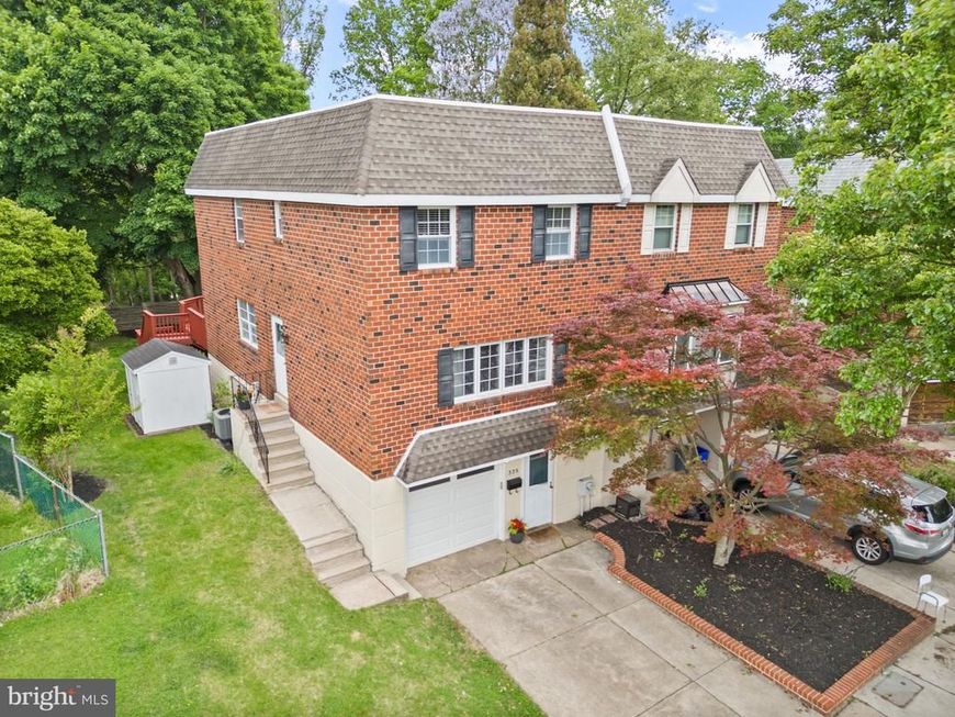 335 Leroy Street, Philadelphia, PA 19128 Main Photo