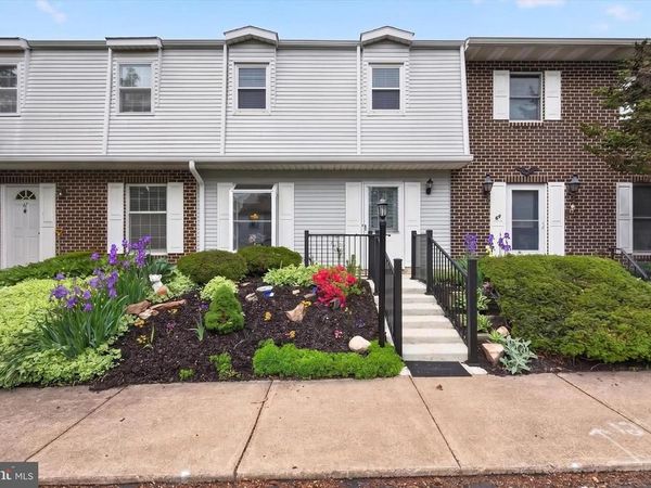68 DREXEL PLACE , NEW CUMBERLAND, PA 17070