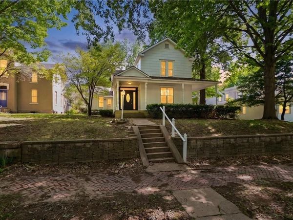613 Chestnut Street, Leavenworth, KS 66048