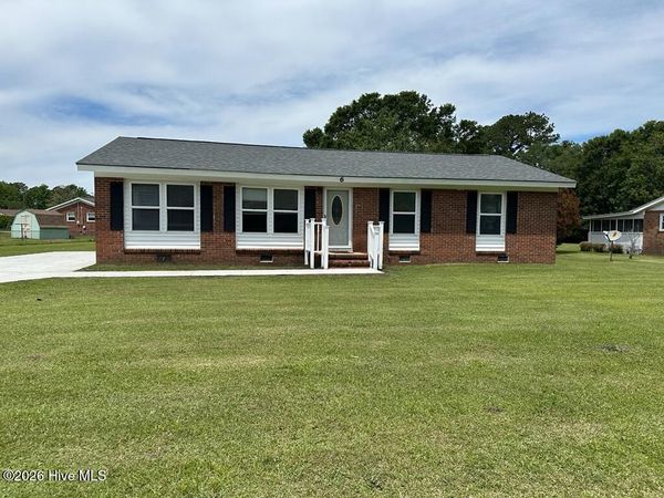 6 Sandra Lane , Midway Park, NC 28544