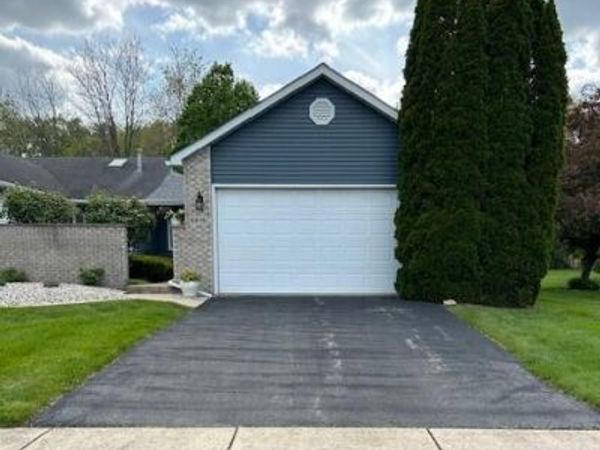 6816 Swan Lane, Schererville, IN 46375