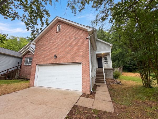 4046 Farmingham Woods Dr , Hermitage, TN 37076