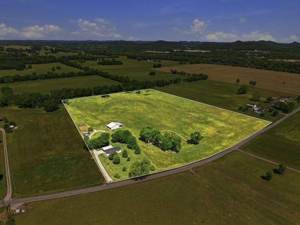 597 Hiwassee Rd , Lebanon, TN 37087
