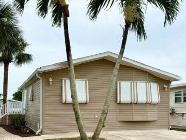 396 Leopard LN , Unit 396, NAPLES, FL 34114