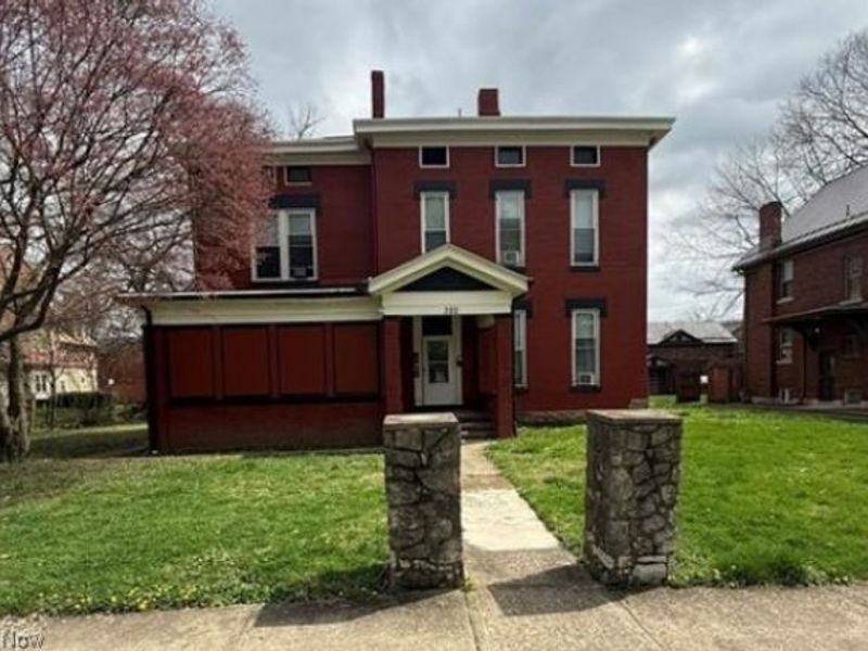 320 Woodlawn Avenue, Zanesville, OH 43701 Photo 2