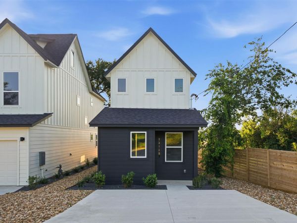 2212 Yellow Jacket LN, Unit 2, Austin, TX 78741