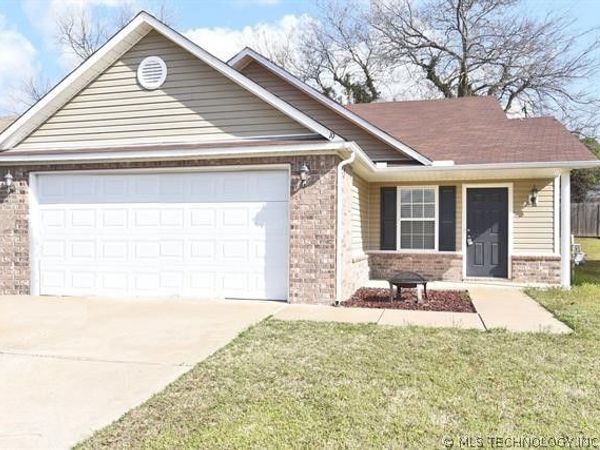 19 E Fairlane Court , Sapulpa, OK 74066