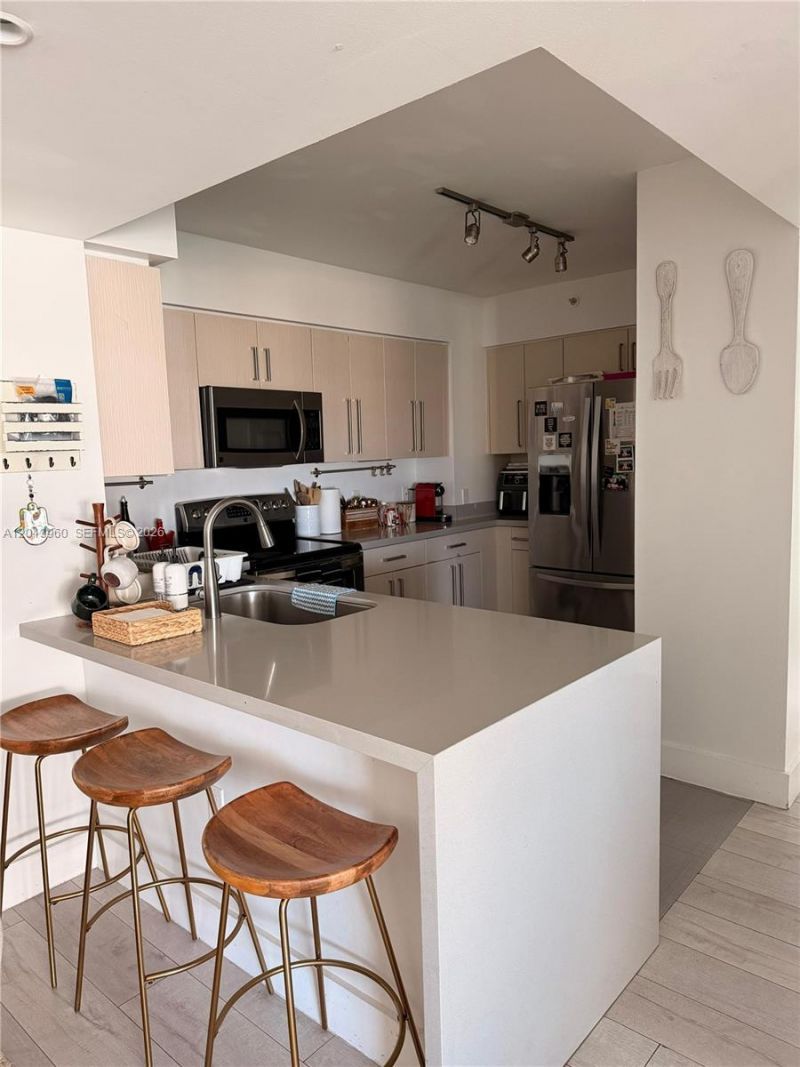 1155 Brickell Bay Dr , Unit 2904, Miami, FL 33131 Photo
