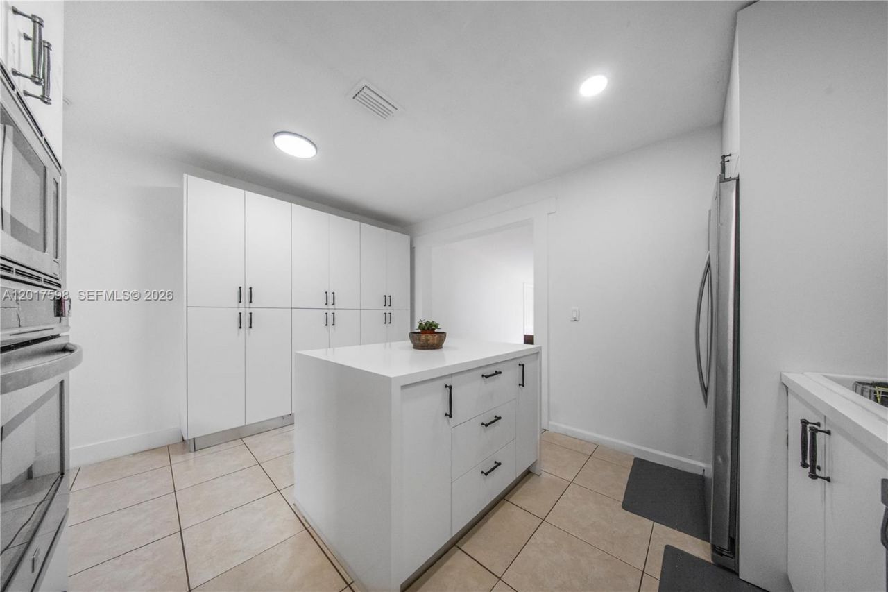 661 E 7th St , Hialeah, FL 33010 Photo