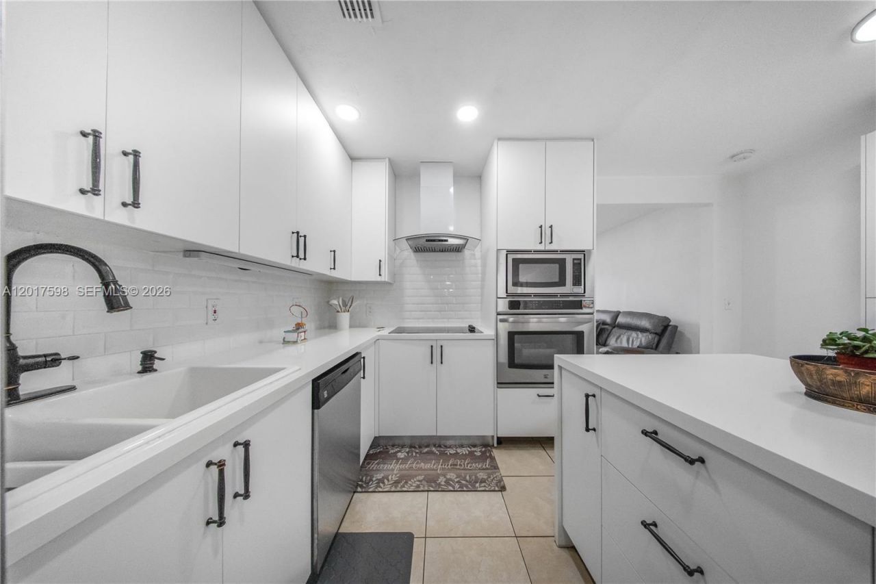 661 E 7th St , Hialeah, FL 33010 Photo