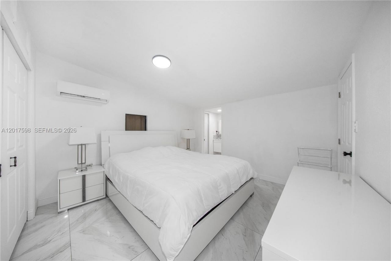 661 E 7th St , Hialeah, FL 33010 Photo