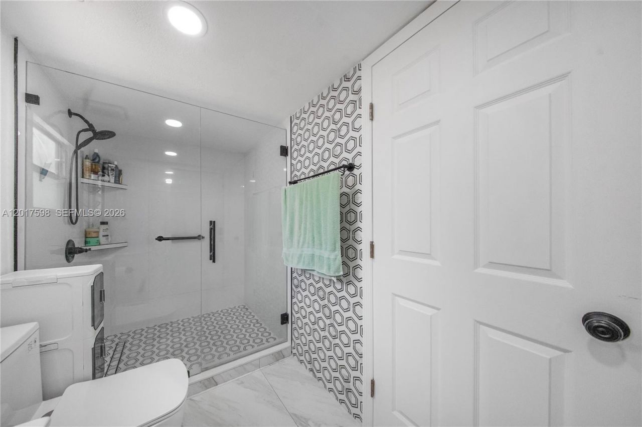 661 E 7th St , Hialeah, FL 33010 Photo