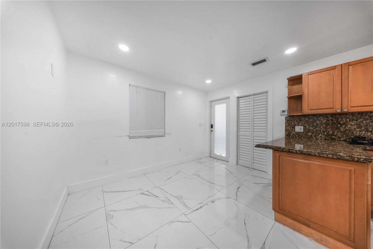 661 E 7th St , Hialeah, FL 33010 Photo