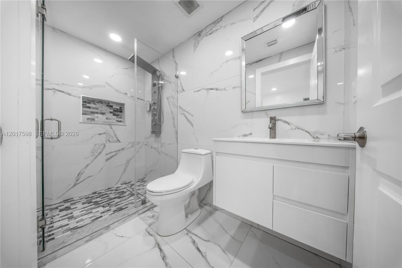 661 E 7th St , Hialeah, FL 33010 Photo